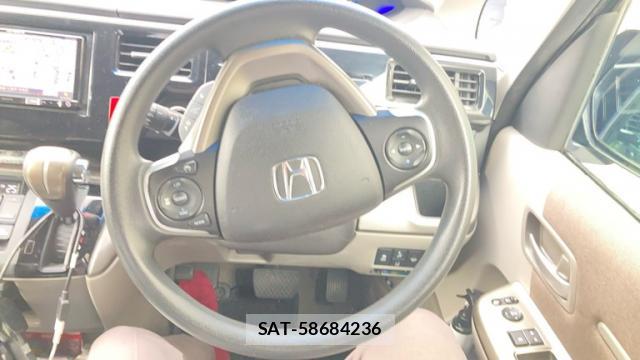 Honda e 2017-07 8813317-3