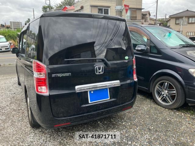 Honda e 2010-02 8813536-12