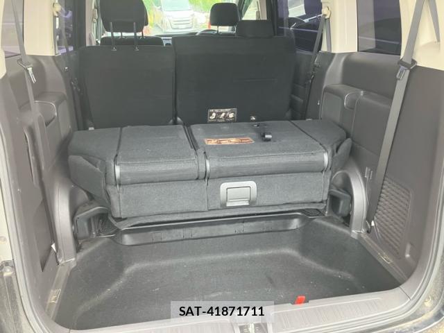 Honda e 2010-02 8813536-4