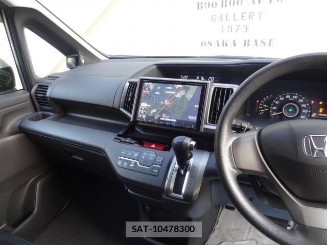 Honda e 2013-02 8814873-5