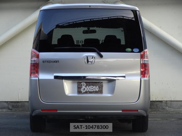 Honda e 2013-02 8814873-9