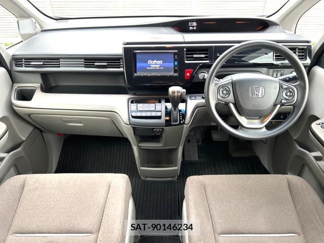 Honda e 2016-01 8815005-1