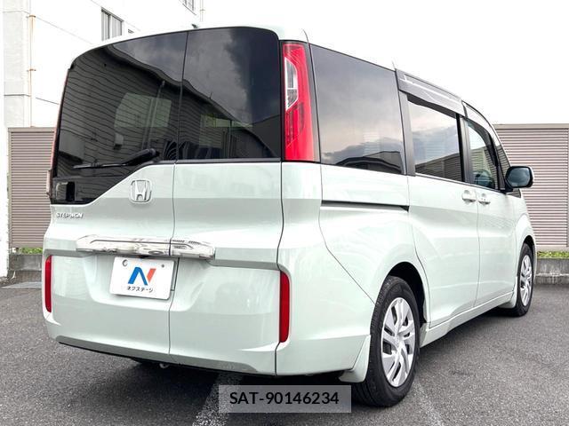 Honda e 2016-01 8815005-17