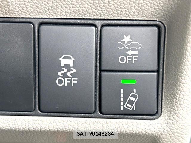 Honda e 2016-01 8815005-5