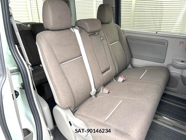 Honda e 2016-01 8815005-8