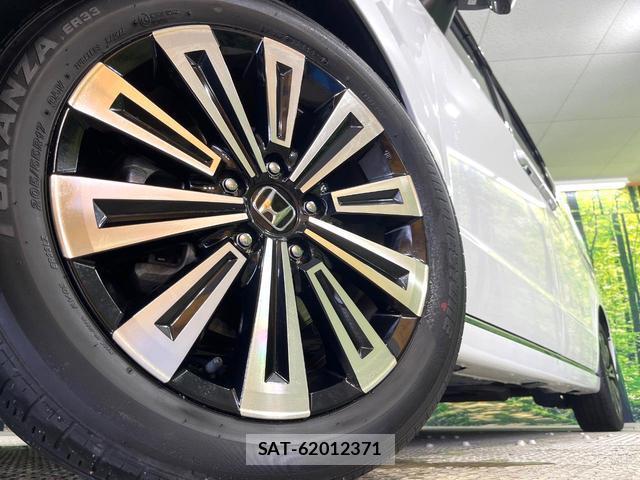 Honda e 2023-12 8815029-12