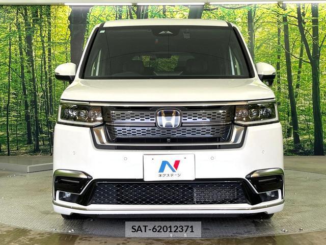 Honda e 2023-12 8815029-13