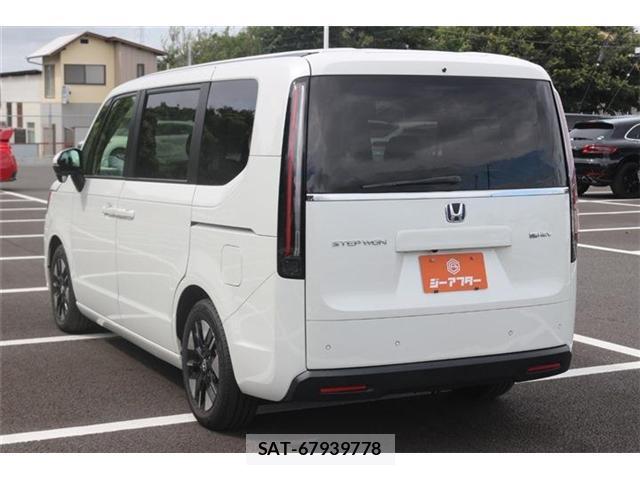 Honda e 2023-07 8815744-11
