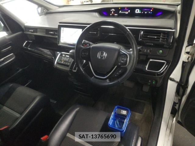 Honda e 2016-10 8816004-2