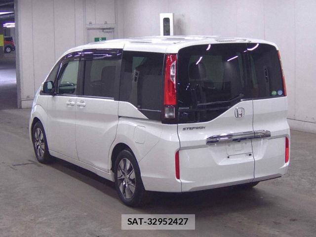 Honda e 2017-09 8816009-1