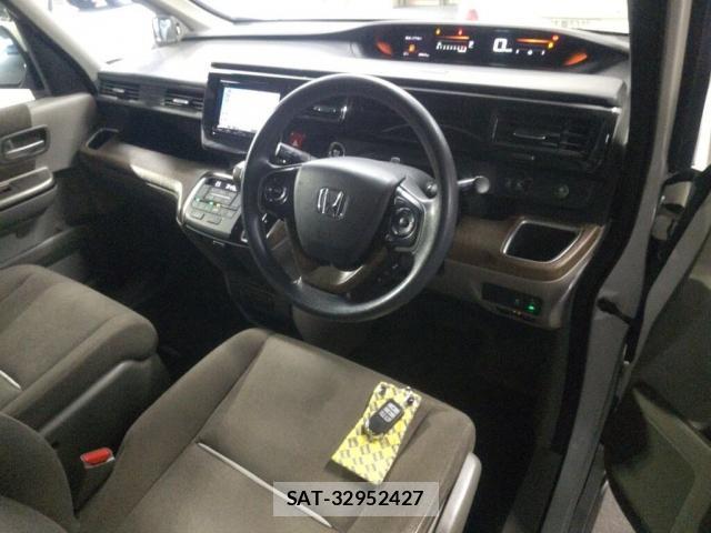 Honda e 2017-09 8816009-2