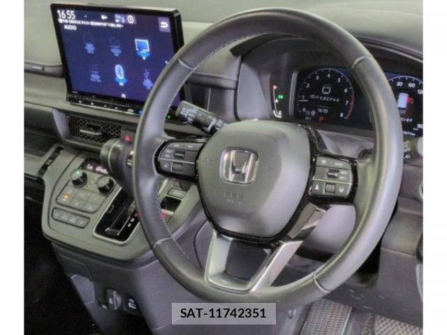 Honda e 2023-09 8816561-2