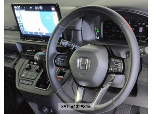 Honda e 2023-04 8816563-2