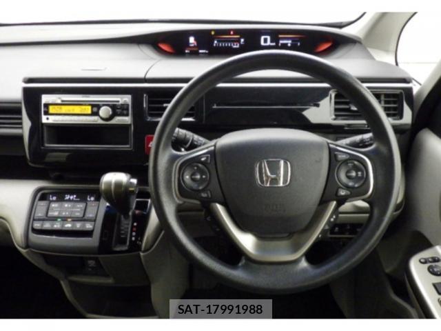 Honda e 2021-09 8816668-2
