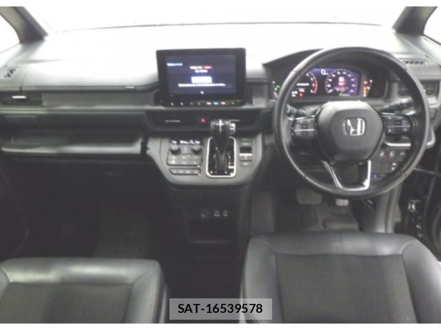 Honda e 2022-08 8816779-2
