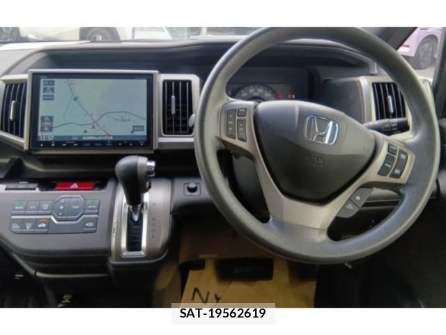 Honda e 2014-09 8816806-2