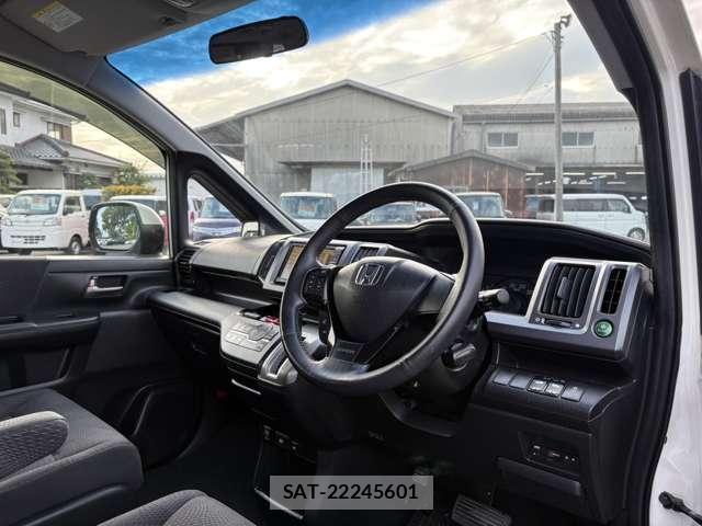 Honda e 2012-01 8817463-10