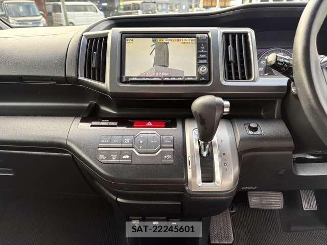 Honda e 2012-01 8817463-8