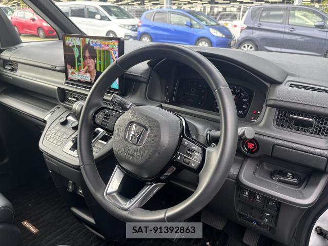 Honda e 2025-03 8817769-2