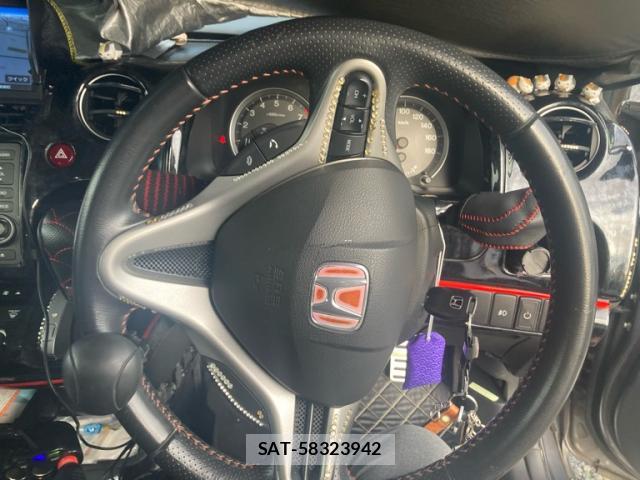 Honda STREAM 2011-12 8816392-10