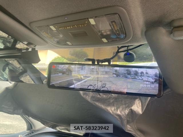 Honda STREAM 2011-12 8816392-11