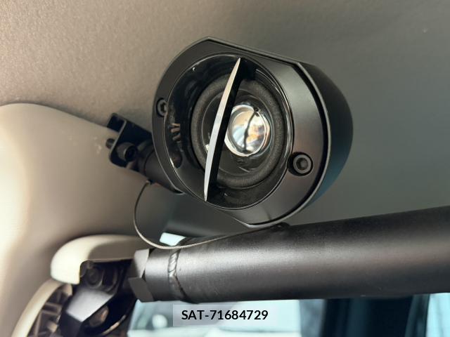 Toyota SUCCEED 2019-01 8817022-6