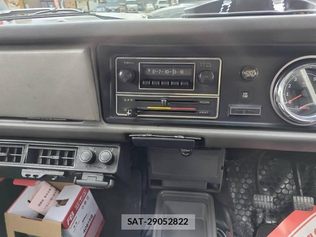 Nissan SUNNY TRUCK 1993-10 8817633-11