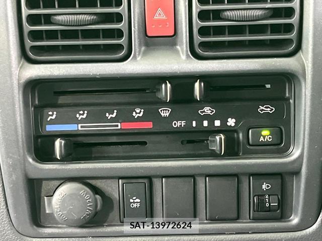 Suzuki SUPER CARRY 2018-09 8812998-4