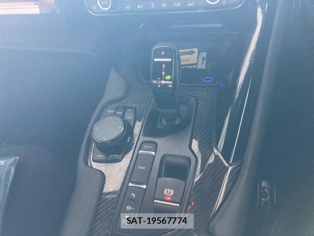 Toyota SUPRA 2021-10 8812416-17