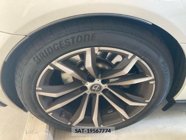 Toyota SUPRA 2021-10 8812416-3