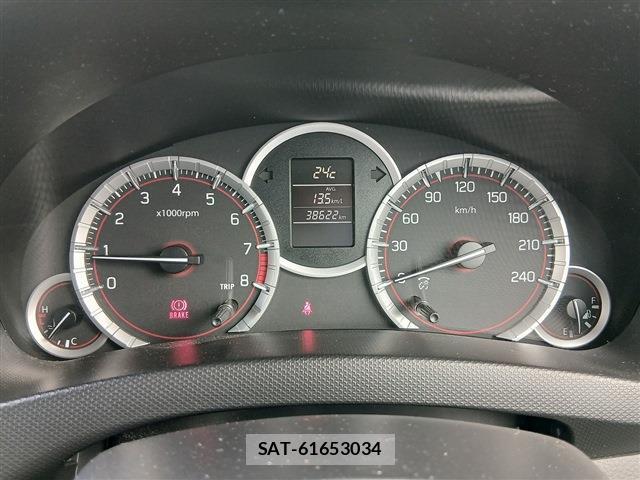 Suzuki SWIFT 2015-07 8812819-6