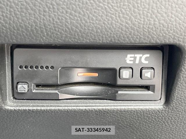Suzuki SWIFT 2021-11 8814379-6