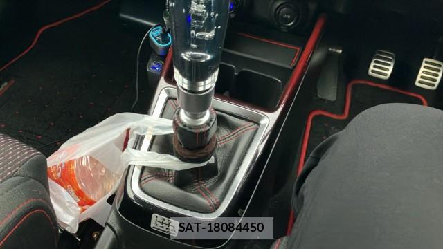 Suzuki SWIFT 2019-03 8815458-14