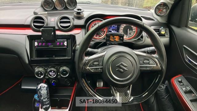 Suzuki SWIFT 2019-03 8815458-16