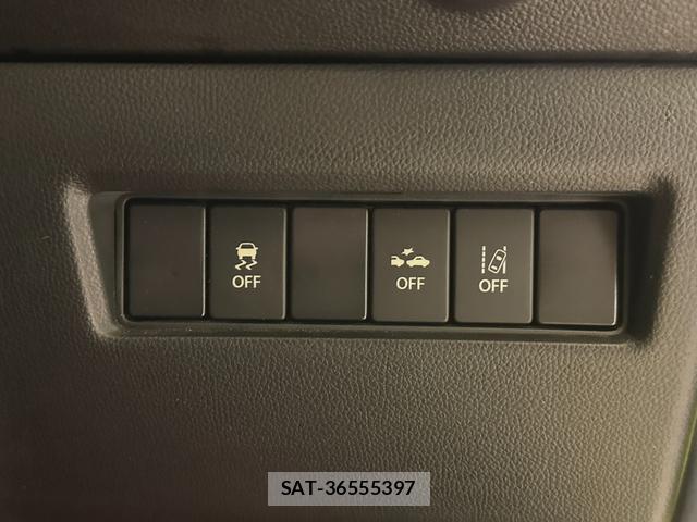 Suzuki SWIFT 2018-10 8817097-10