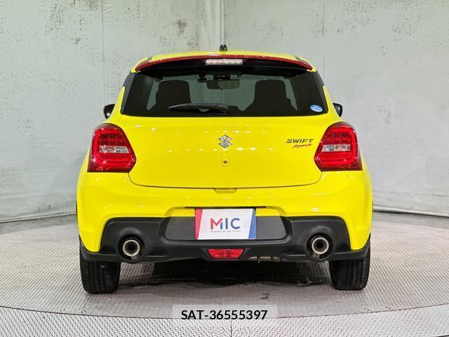 Suzuki SWIFT 2018-10 8817097-15