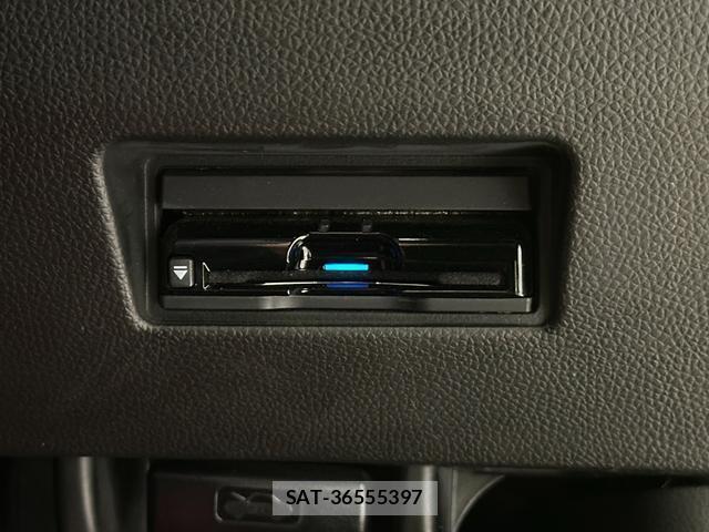 Suzuki SWIFT 2018-10 8817097-4