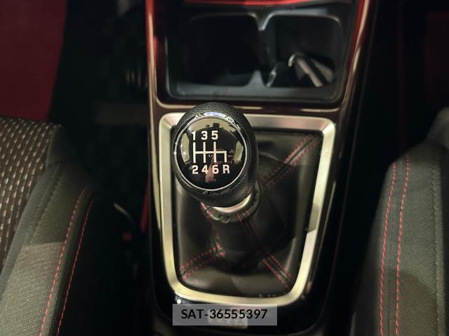 Suzuki SWIFT 2018-10 8817097-5