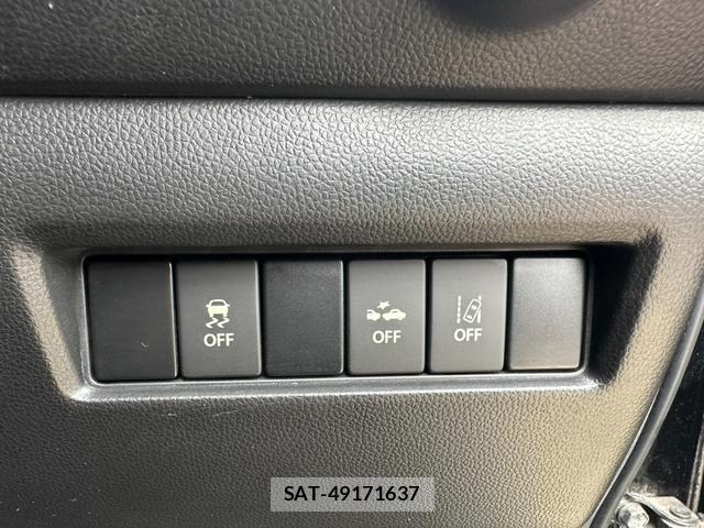 Suzuki SWIFT 2018-04 8817798-13