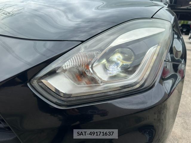 Suzuki SWIFT 2018-04 8817798-17
