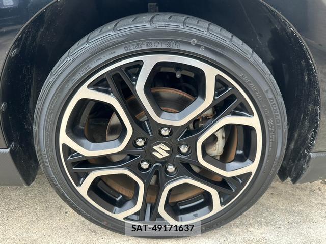 Suzuki SWIFT 2018-04 8817798-19