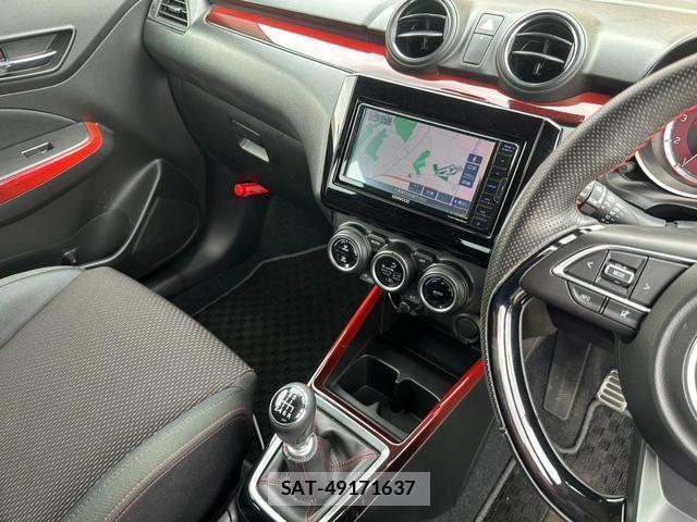 Suzuki SWIFT 2018-04 8817798-9