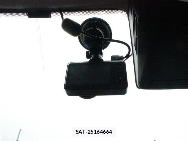 Suzuki SWIFT 2019-04 8812032-15