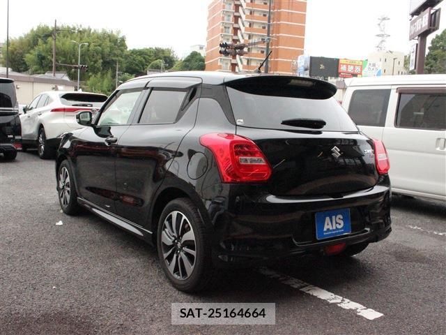 Suzuki SWIFT 2019-04 8812032-5
