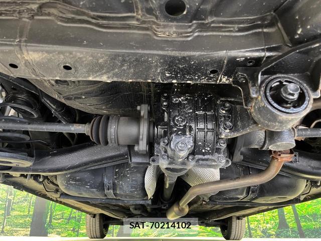 Suzuki SWIFT 2022-02 8812756-18