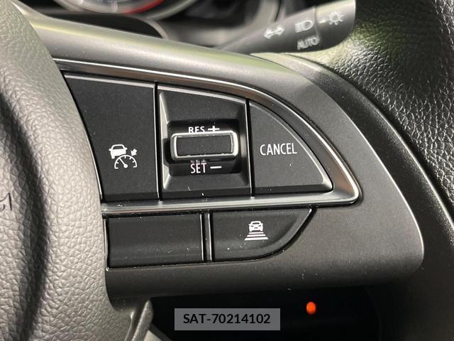Suzuki SWIFT 2022-02 8812756-5