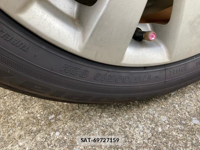 Suzuki SWIFT 2013-03 8813384-4