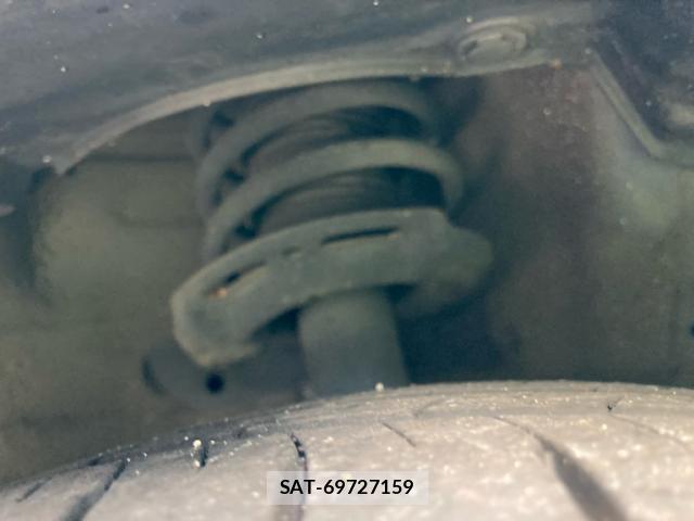 Suzuki SWIFT 2013-03 8813384-5