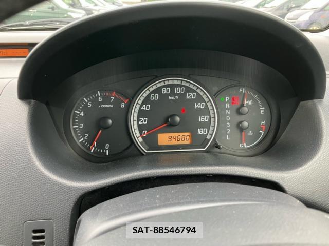 Suzuki SWIFT 2006-12 8813475-16