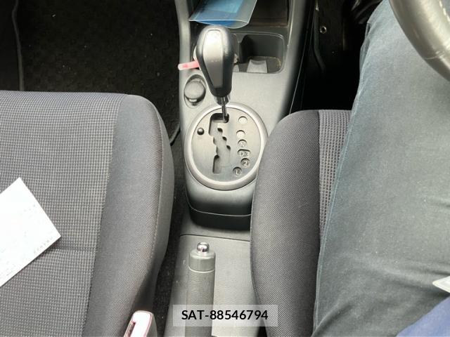 Suzuki SWIFT 2006-12 8813475-19